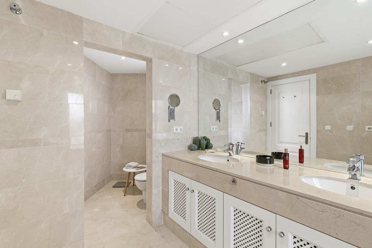 Ground Floor Apartment in Nueva Andalucía — photo 9 of 10