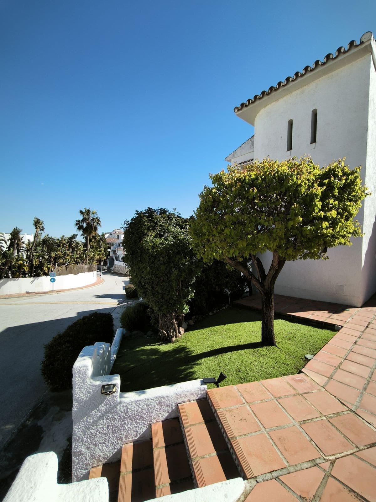 Detached Villa in Cerros del Aguila — photo 3 of 10