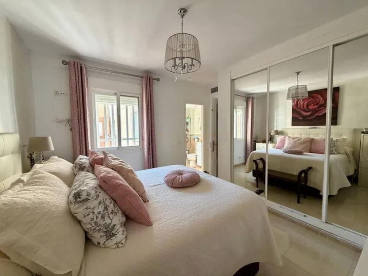 Penthouse in Estepona — photo 5 of 10