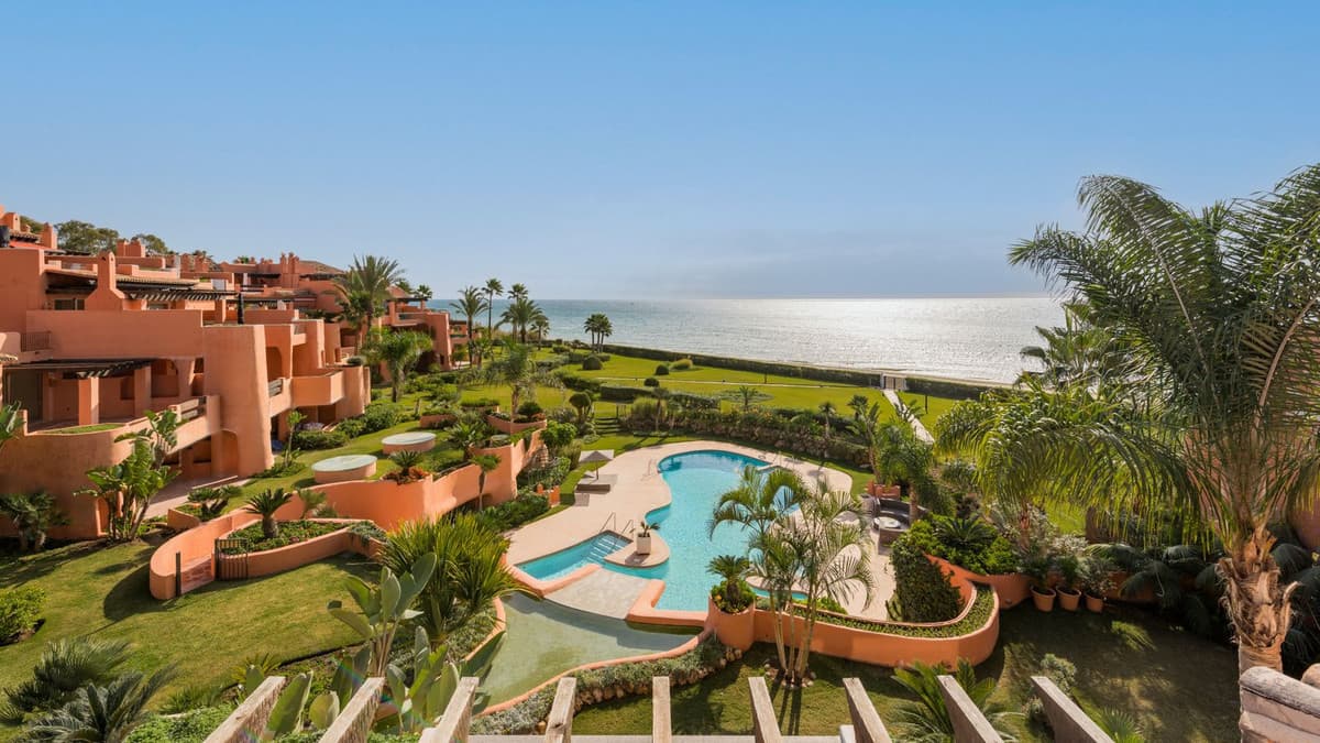 Ground Floor Apartment in Los Monteros — photo 3 of 10