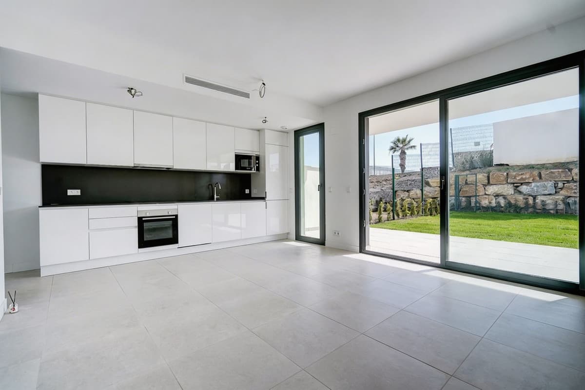Ground Floor Apartment in La Cala de Mijas — photo 5 of 10
