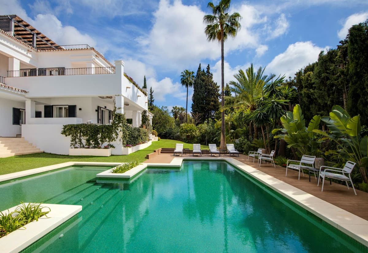 Detached Villa in The Golden Mile — photo 2 of 10