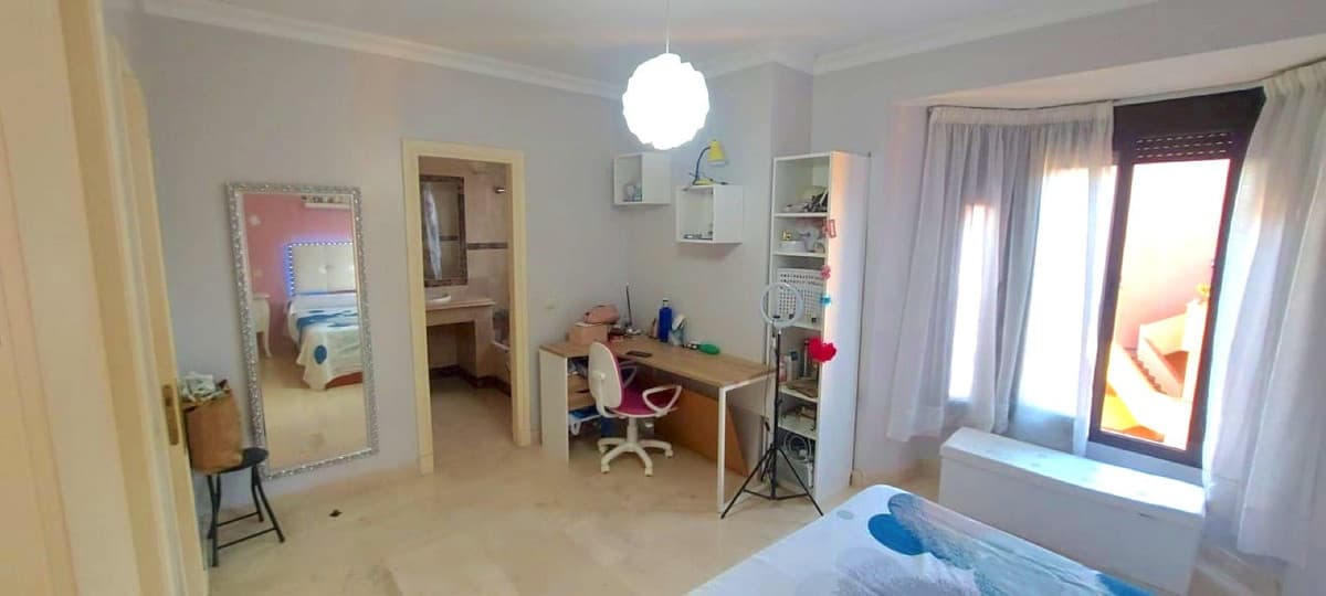 Duplex in Manilva — photo 4 of 10