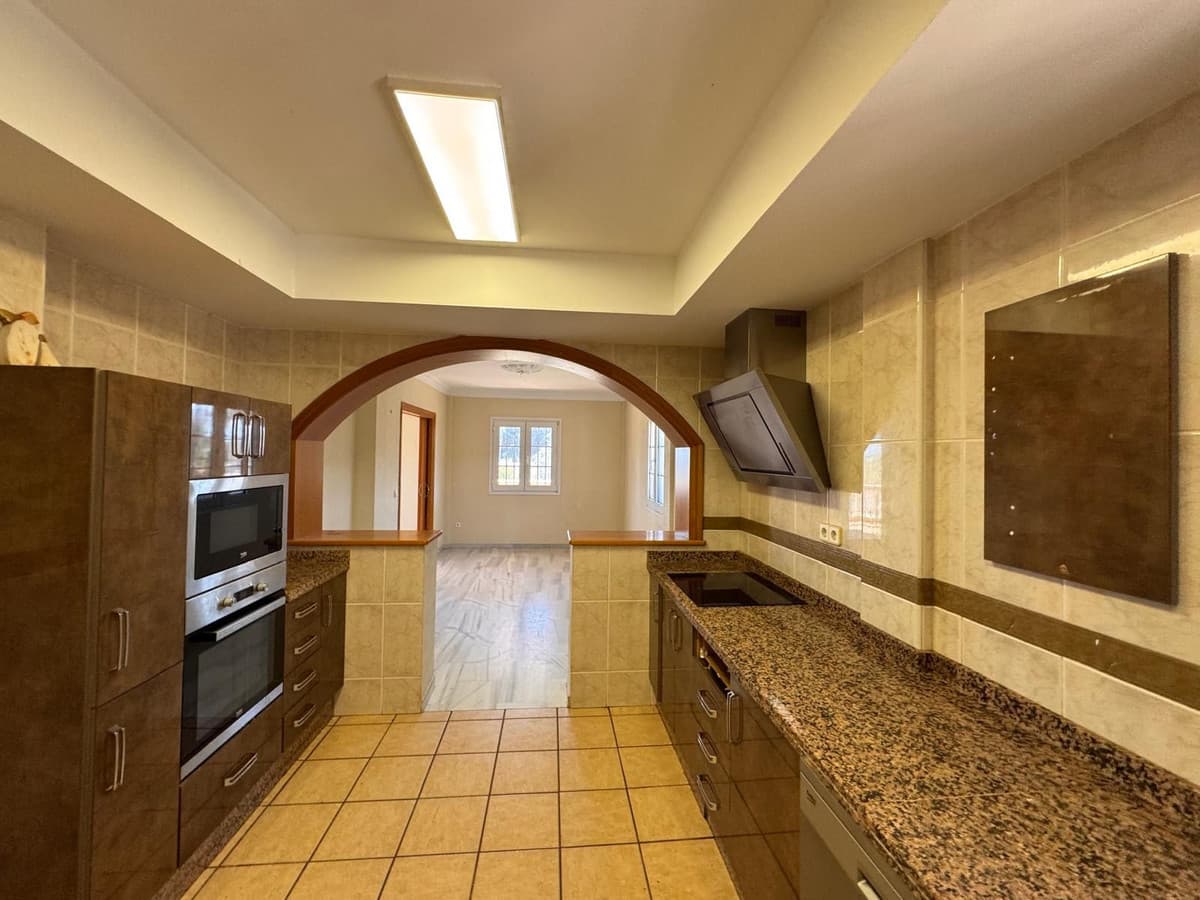 Detached Villa in Estepona — photo 5 of 10