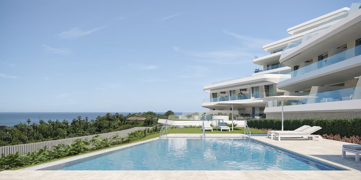 Middle Floor Apartment in Estepona