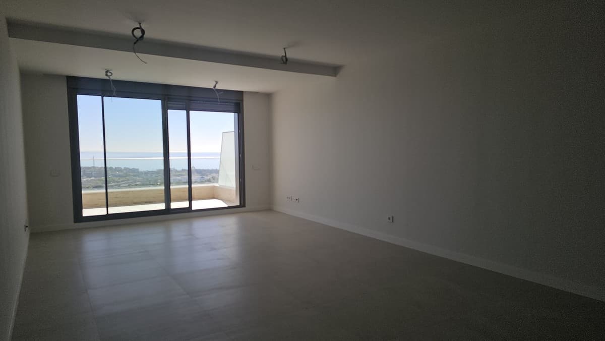 Middle Floor Apartment in Estepona — photo 10 of 10