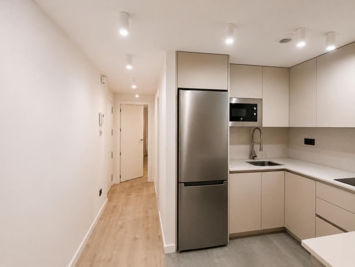 Middle Floor Apartment in Málaga Centro — photo 4 of 10