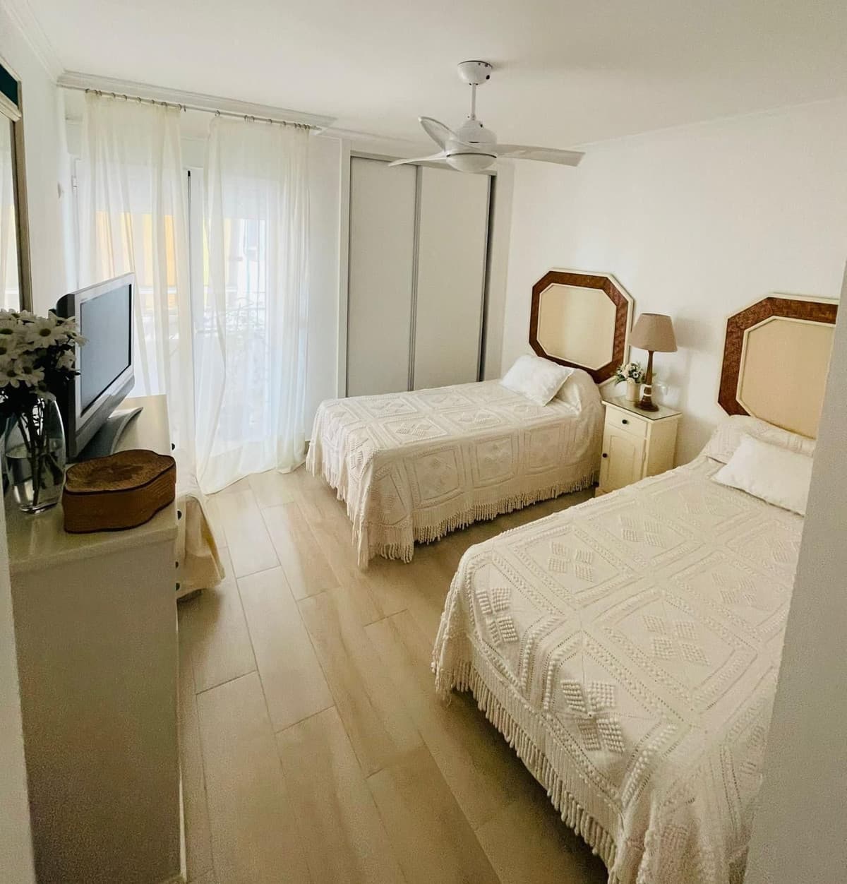 Middle Floor Apartment in Fuengirola — photo 5 of 10
