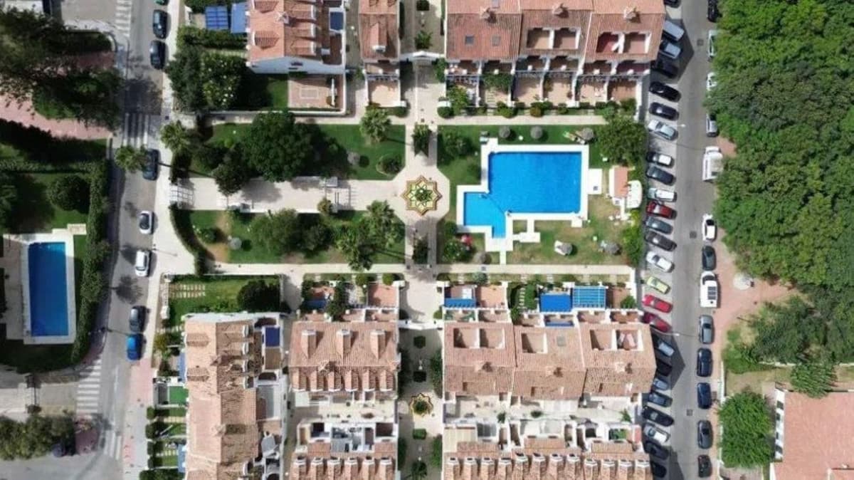 Middle Floor Apartment in Fuengirola — photo 5 of 10