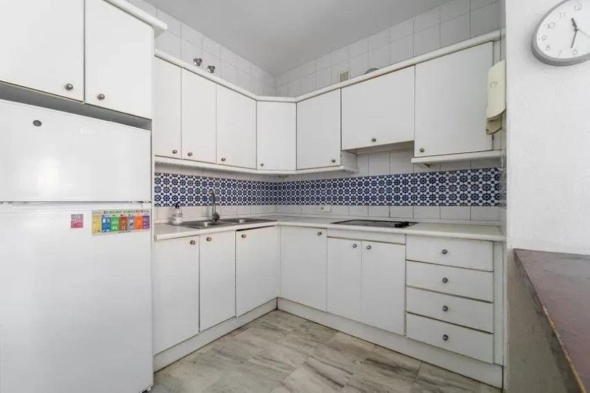 Middle Floor Apartment in Fuengirola — photo 9 of 10