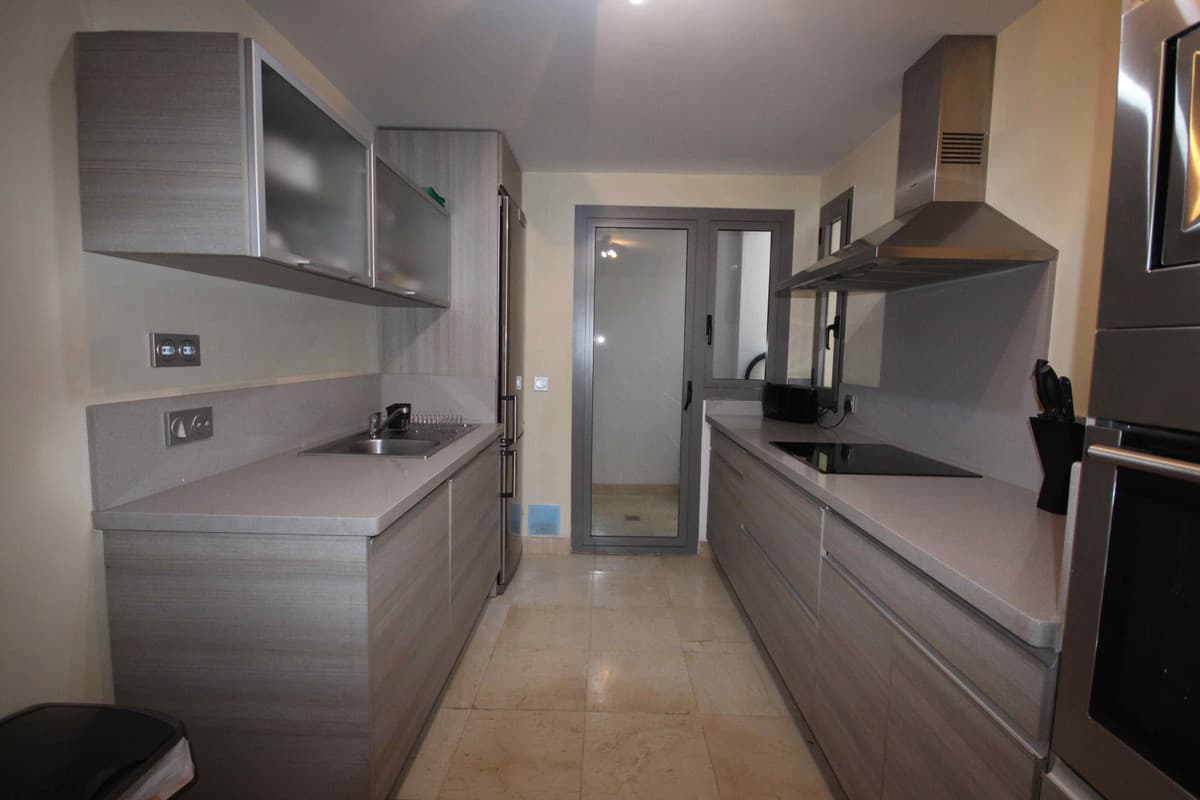 Middle Floor Apartment in Los Flamingos — photo 6 of 10