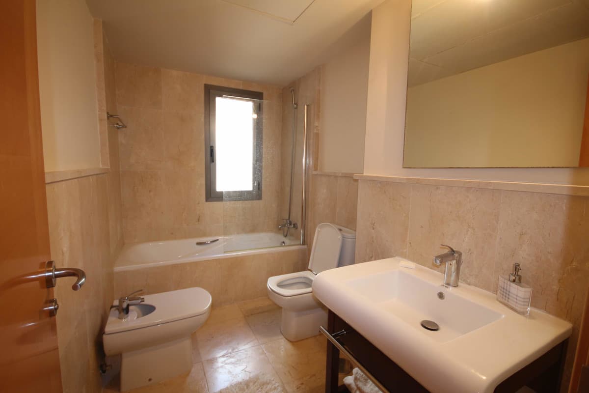 Middle Floor Apartment in Los Flamingos — photo 7 of 10