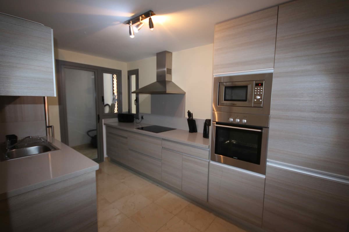 Middle Floor Apartment in Los Flamingos — photo 8 of 10
