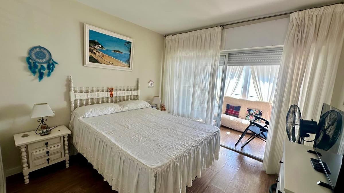 Middle Floor Apartment in Fuengirola — photo 4 of 10