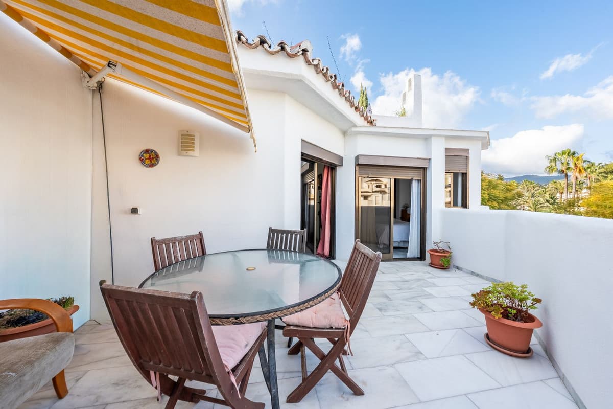 Penthouse in Elviria — photo 3 of 10