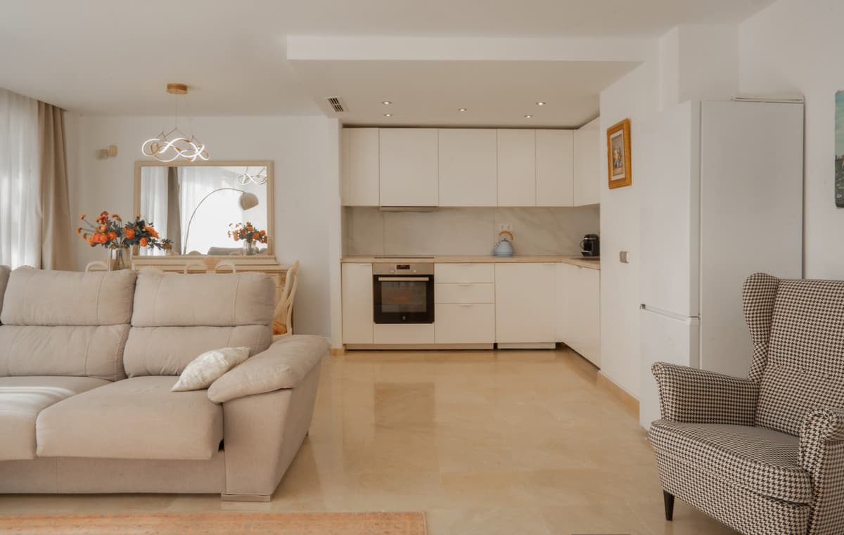 Ground Floor Apartment in Benahavís — photo 10 of 10