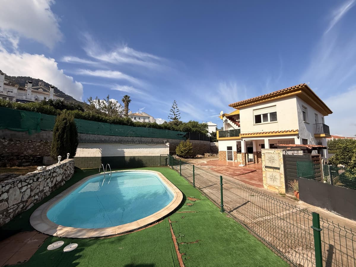 Detached Villa in Alhaurín de la Torre — photo 6 of 10