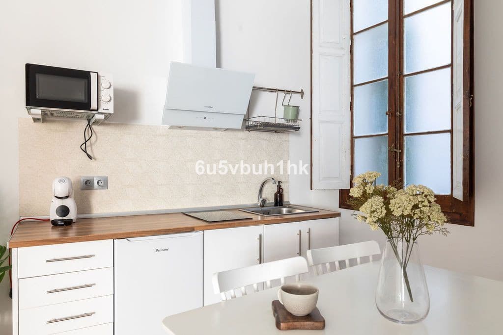 Ground Floor Apartment in Málaga — photo 8 of 10