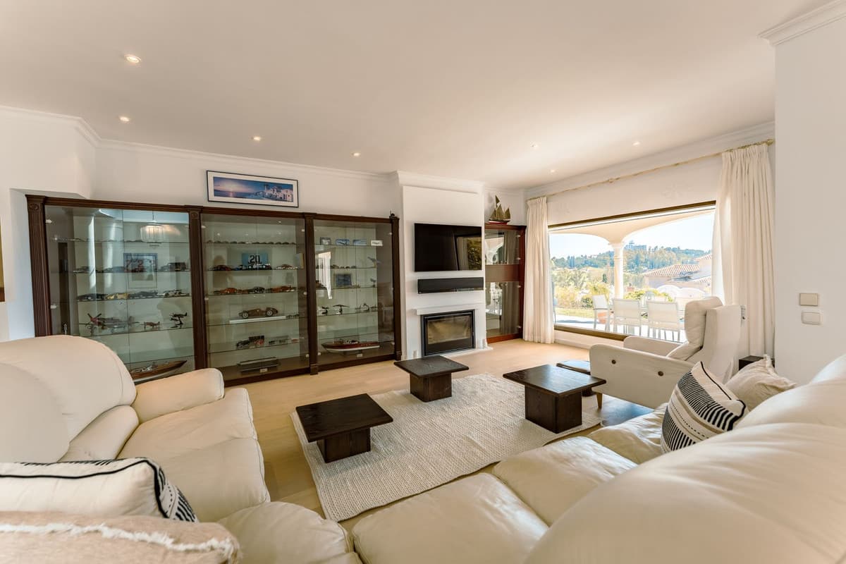 Detached Villa in Benahavís — photo 7 of 10