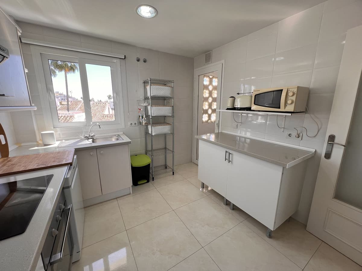 Penthouse Duplex in Estepona — photo 10 of 10