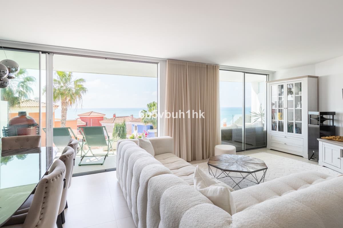 Middle Floor Apartment in Torrequebrada — photo 1 of 10