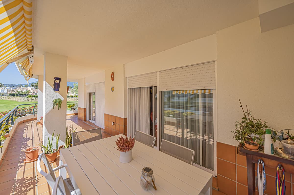 Middle Floor Apartment in Guadalmina Alta — photo 4 of 10