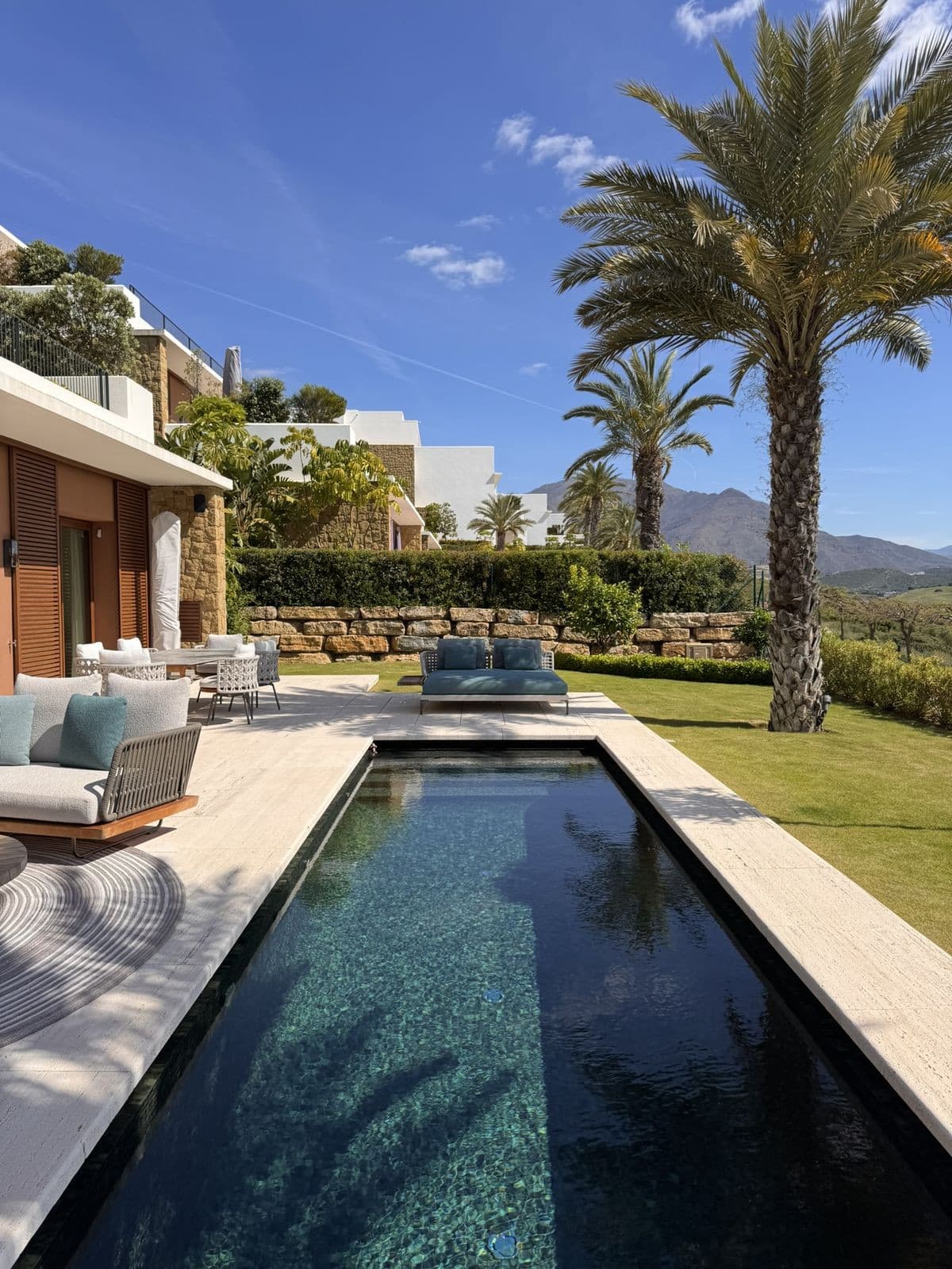Ground Floor Apartment in Casares — photo 1 of 10
