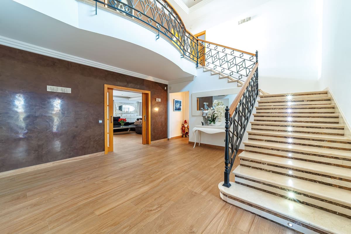 Detached Villa in Marbella — photo 4 of 10