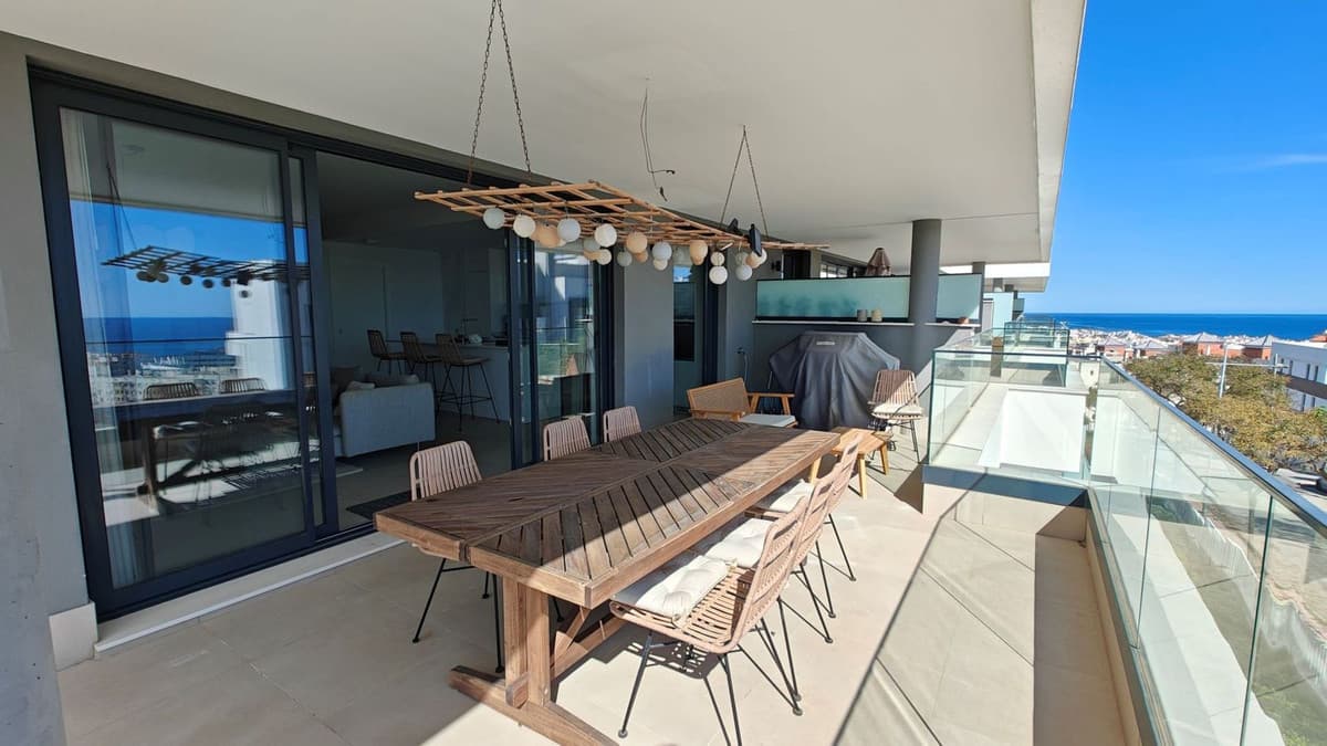 Middle Floor Apartment in Estepona — photo 4 of 10