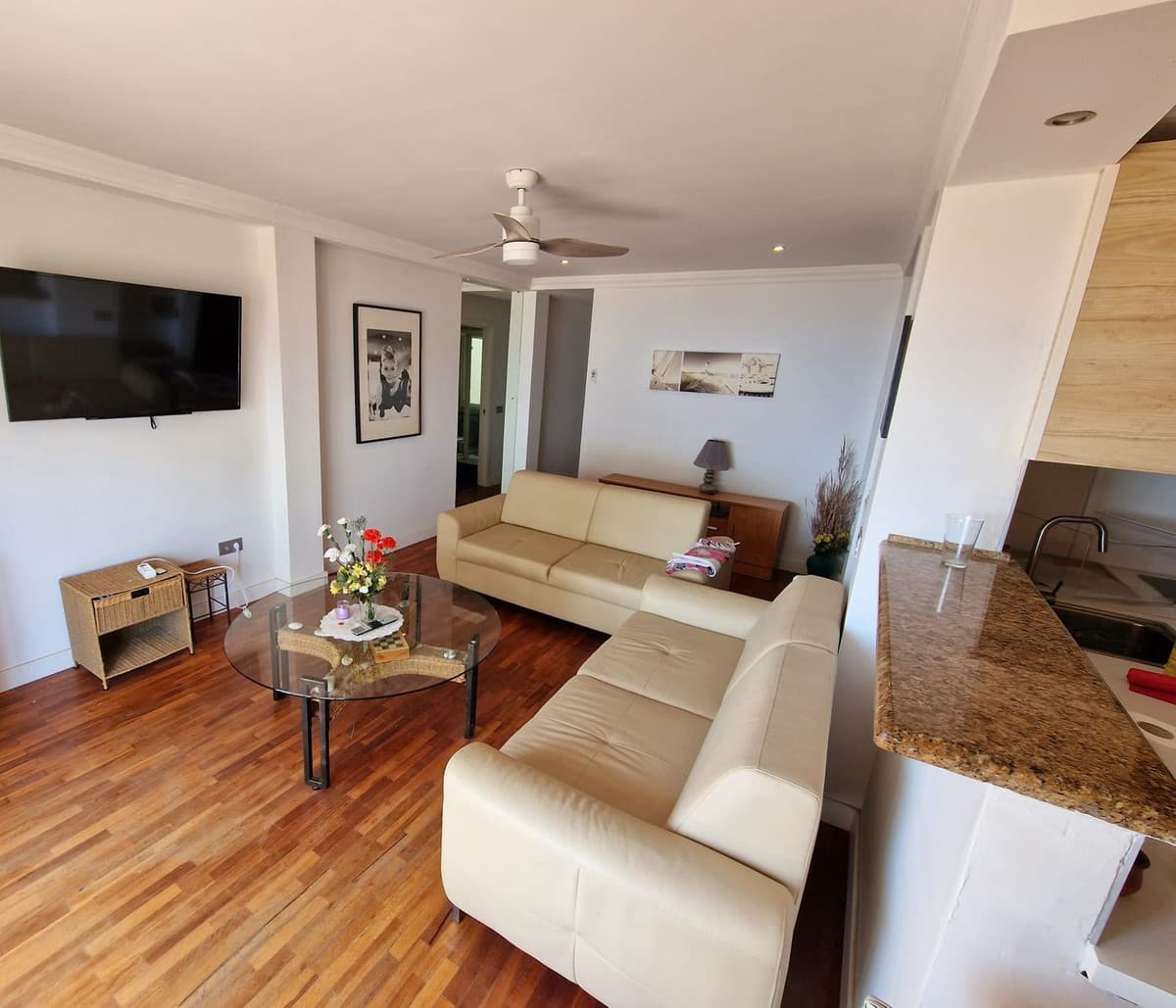Middle Floor Apartment in Estepona — photo 4 of 10