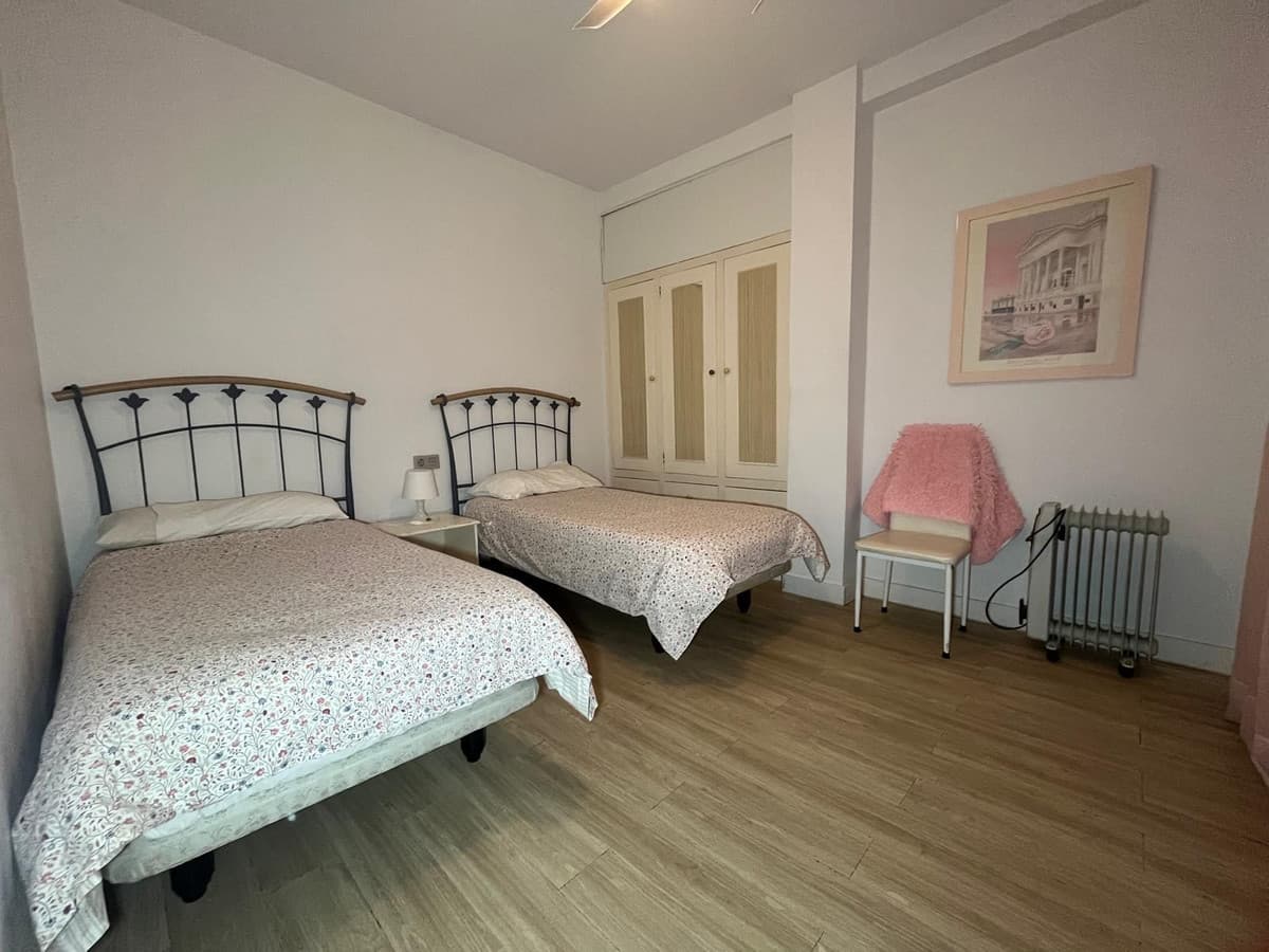 Middle Floor Apartment in Estepona — photo 6 of 10