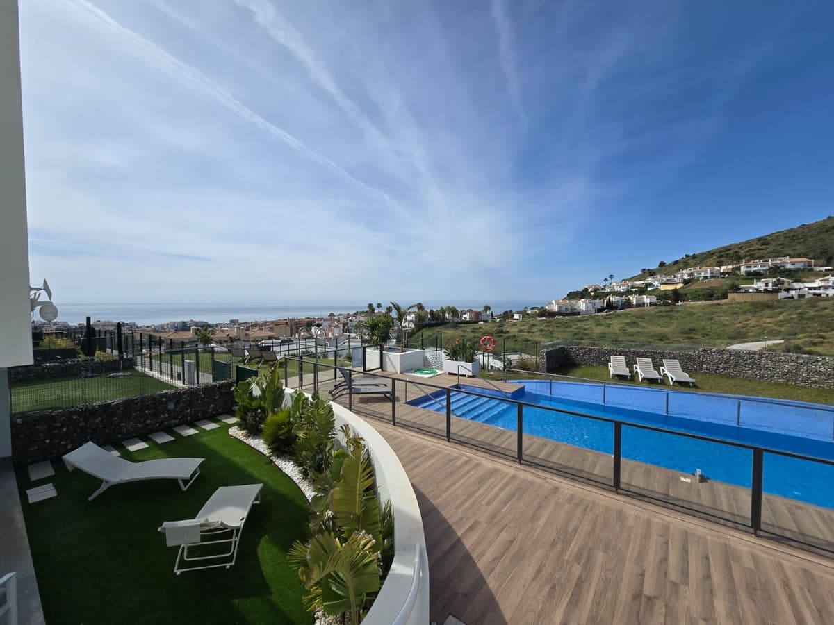 Semi-Detached House in Riviera del Sol — photo 1 of 10