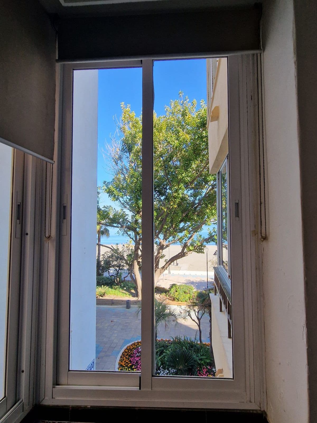Middle Floor Apartment in Estepona — photo 4 of 10