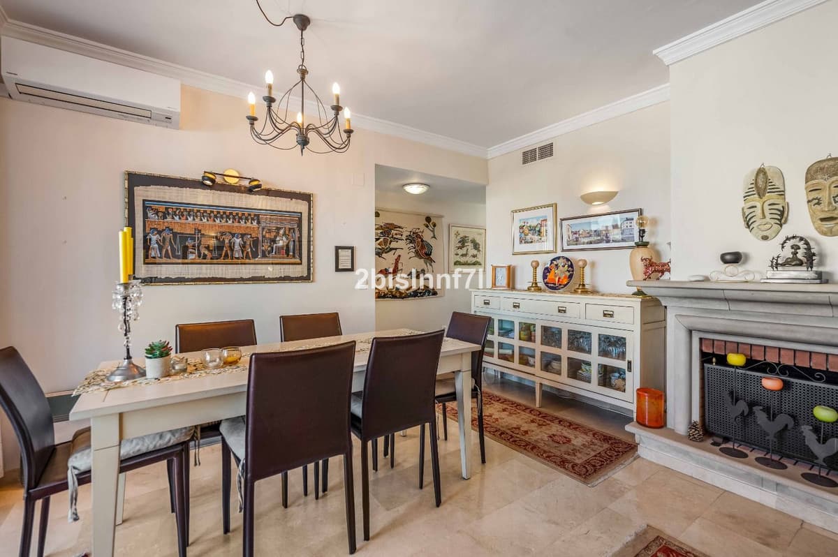 Middle Floor Apartment in Elviria — photo 8 of 10