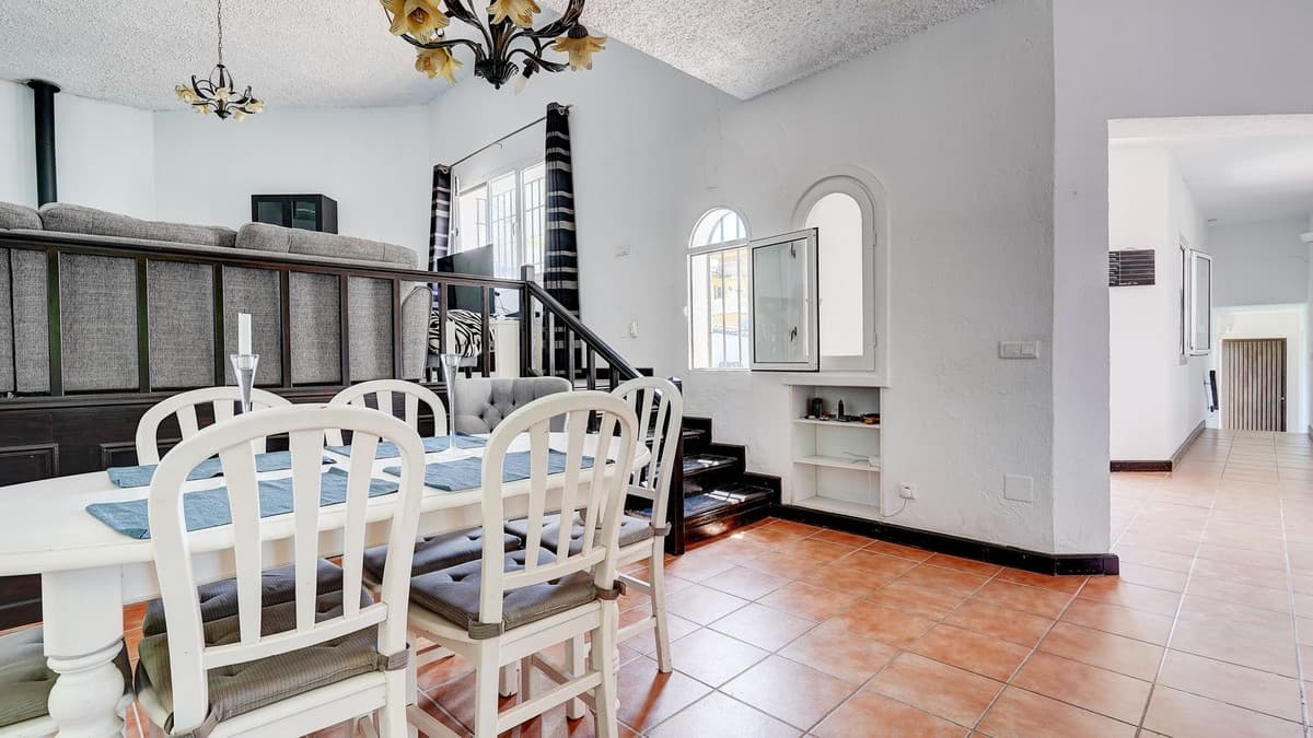 Detached Villa in Sierrezuela — photo 5 of 10