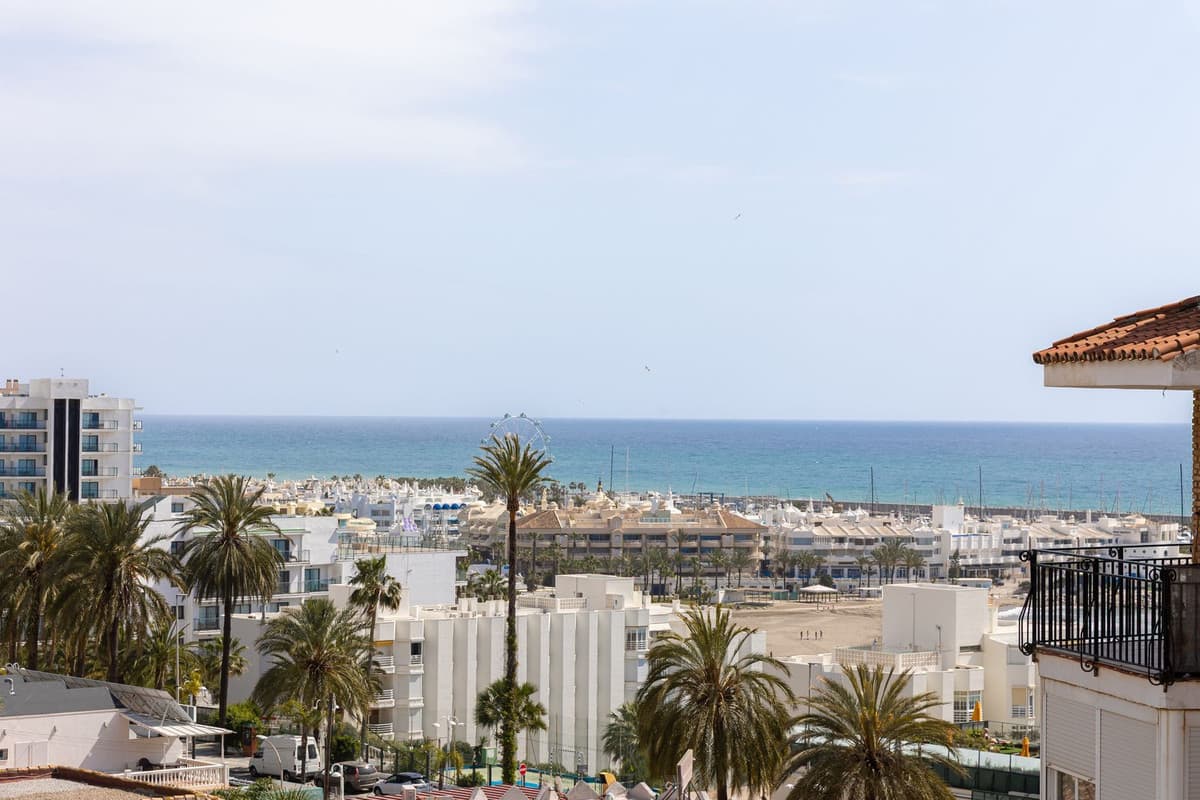 Middle Floor Apartment in Benalmadena — photo 1 of 10