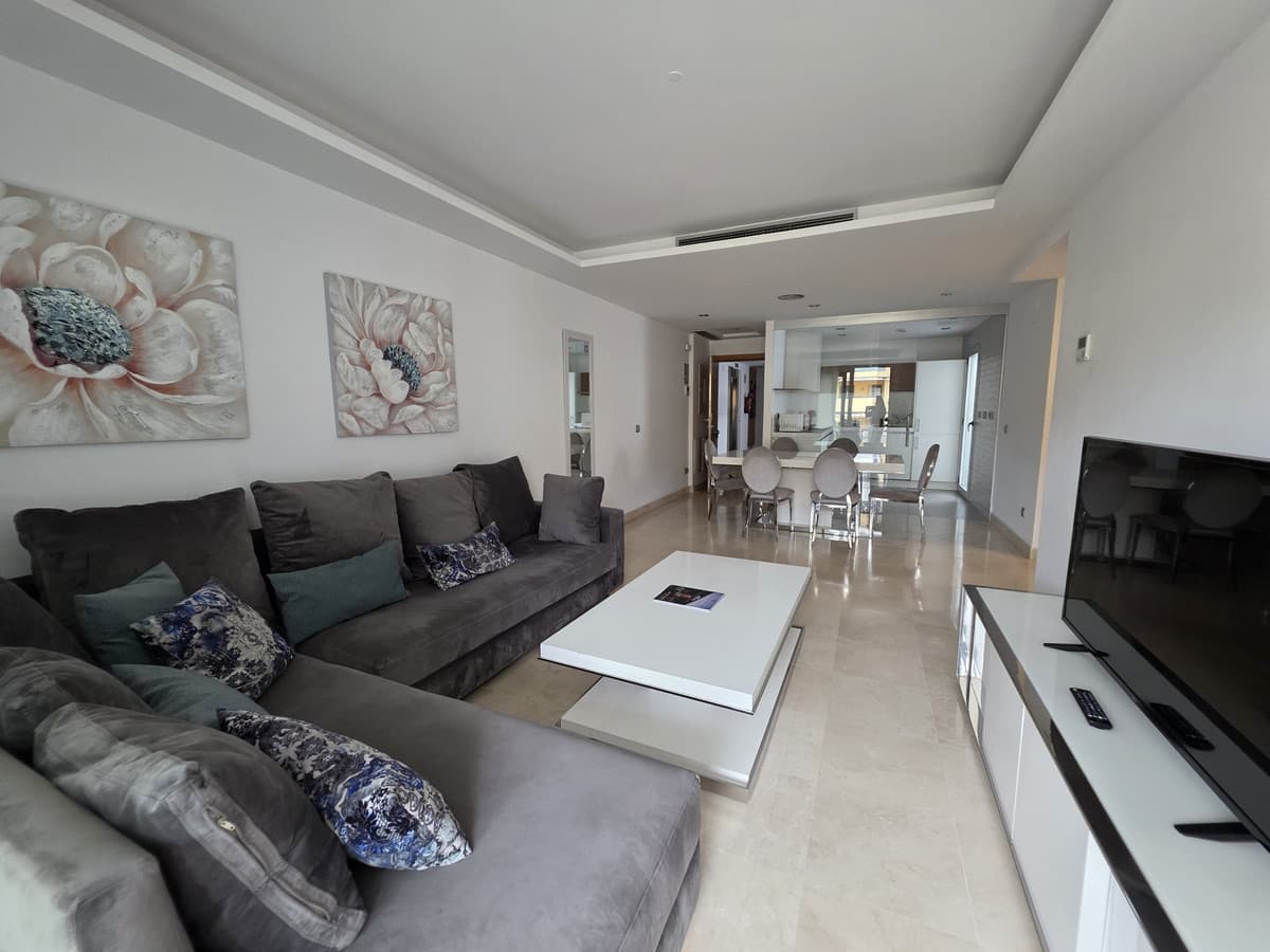 Penthouse Duplex in San Pedro de Alcántara — photo 2 of 10