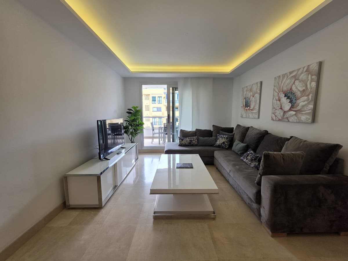 Penthouse Duplex in San Pedro de Alcántara — photo 5 of 10