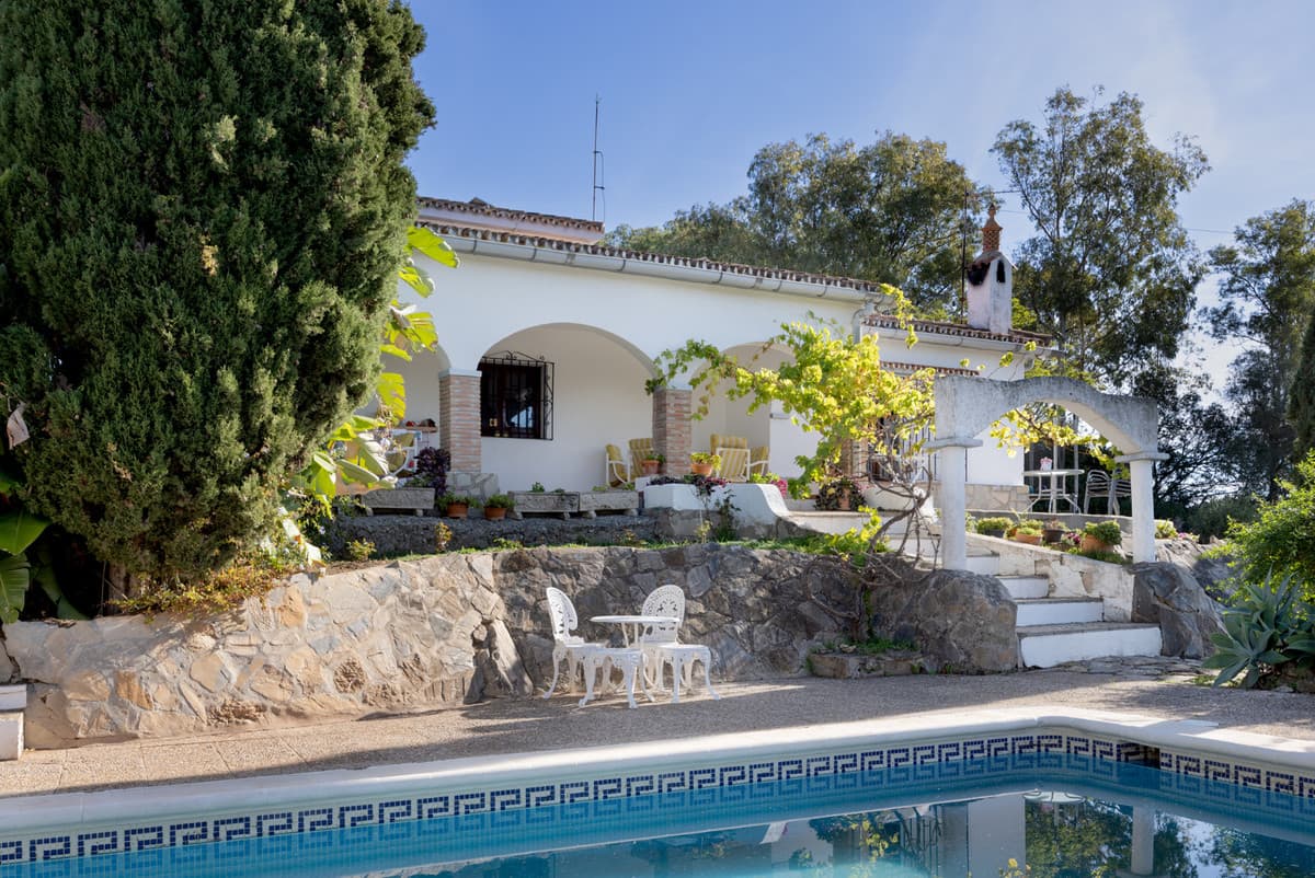 Detached Villa in San Enrique — photo 1 of 10