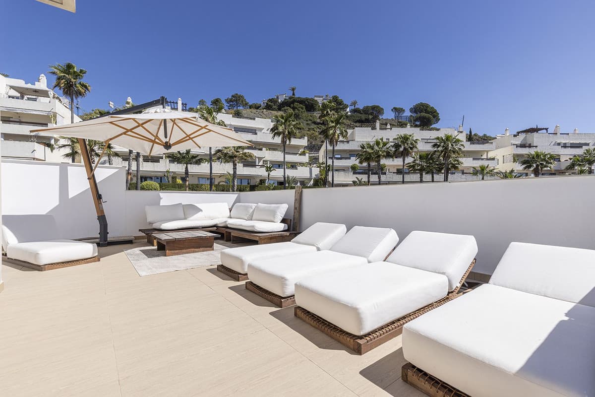 Penthouse Duplex in Benahavís — photo 1 of 10