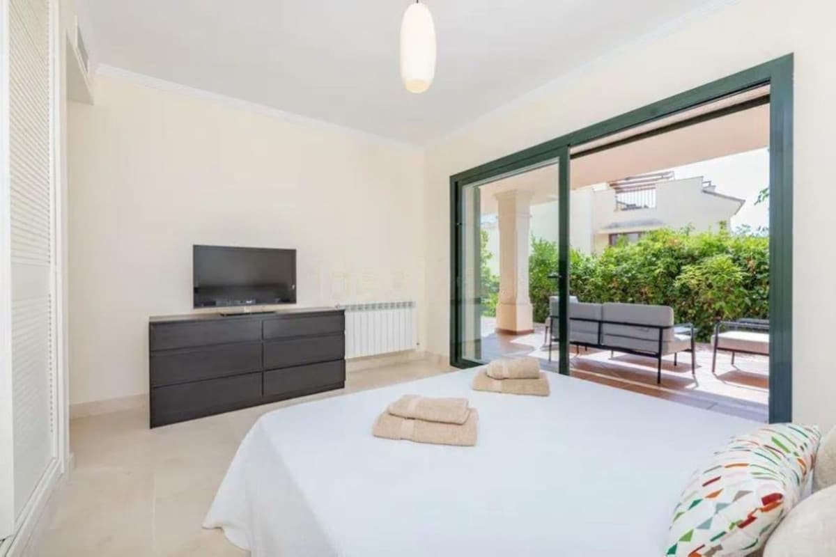 Middle Floor Apartment in Marbella — photo 8 of 10
