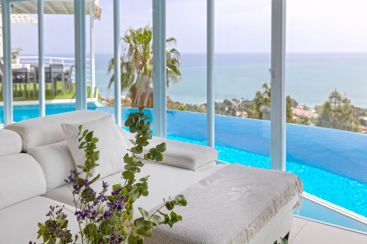 Detached Villa in Benalmadena Costa — photo 1 of 10