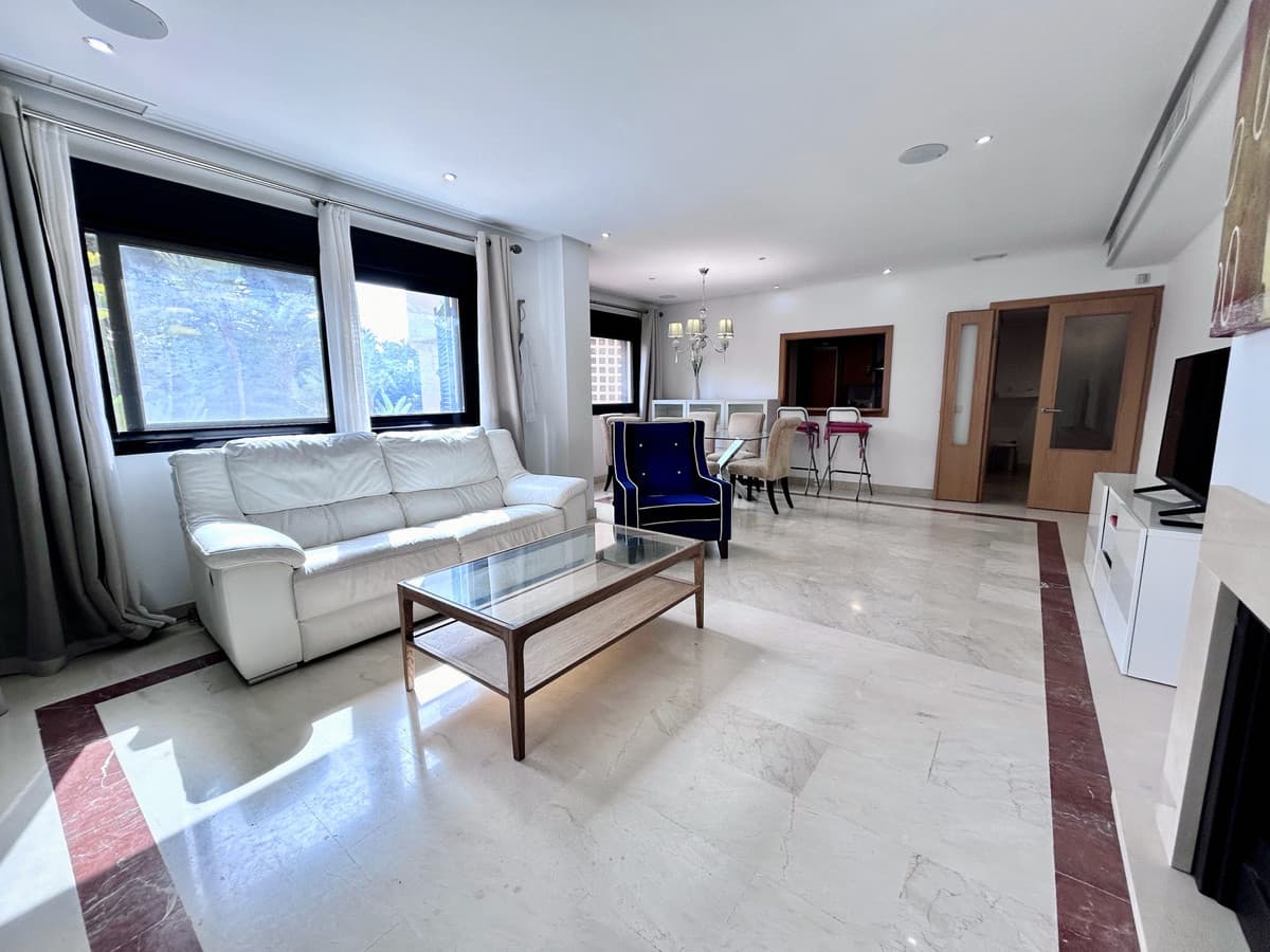 Middle Floor Apartment in Puerto Banús — photo 6 of 10
