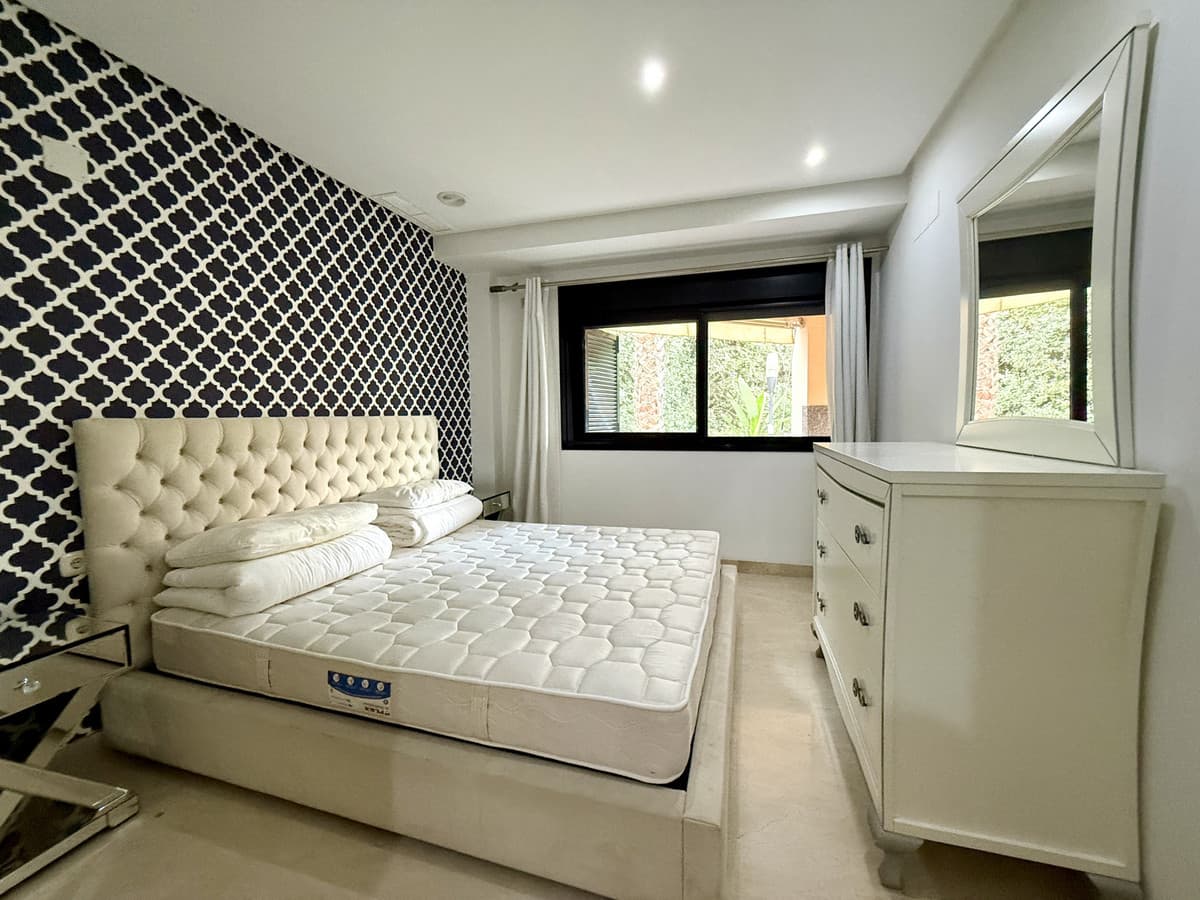 Middle Floor Apartment in Puerto Banús — photo 10 of 10