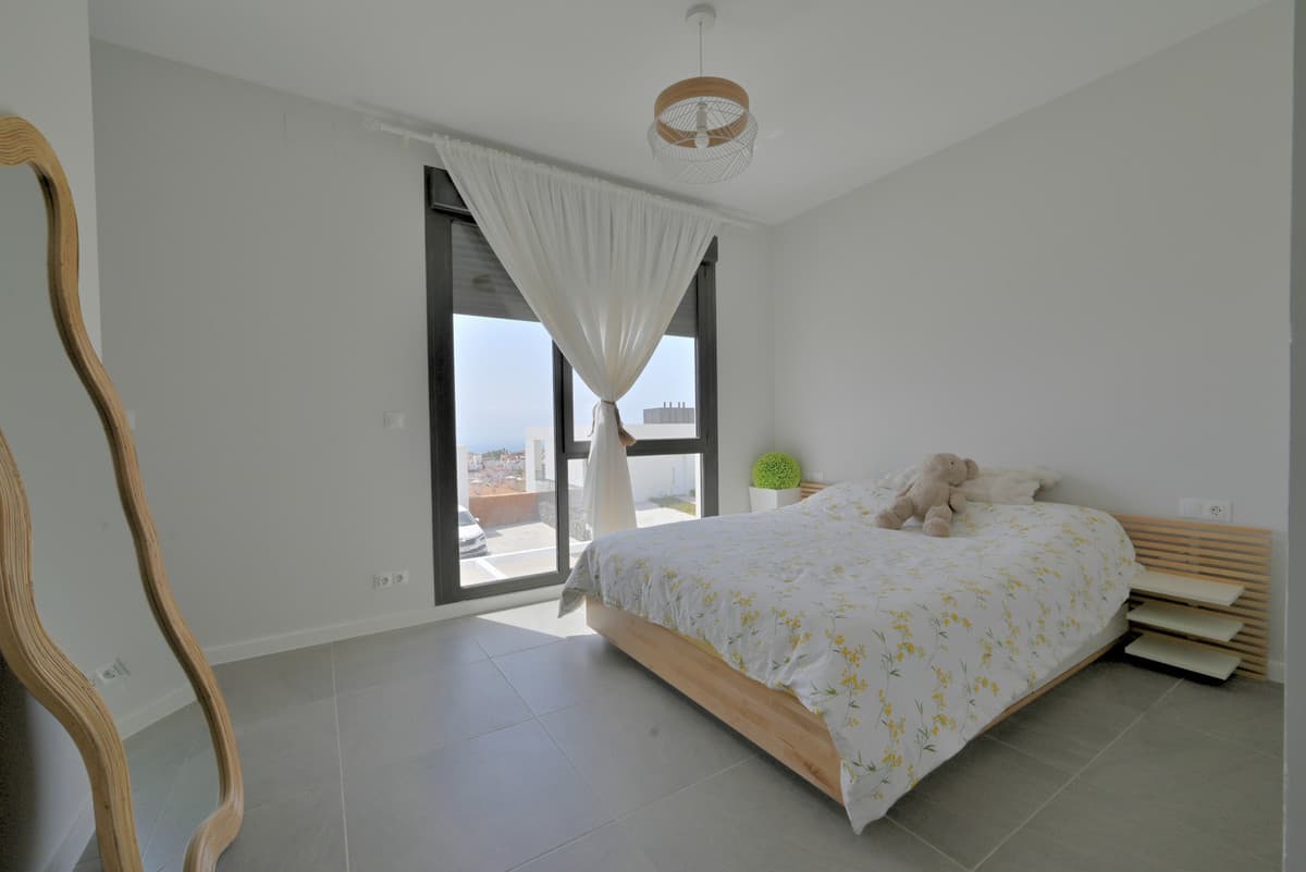 Semi-Detached House in Riviera del Sol — photo 9 of 10