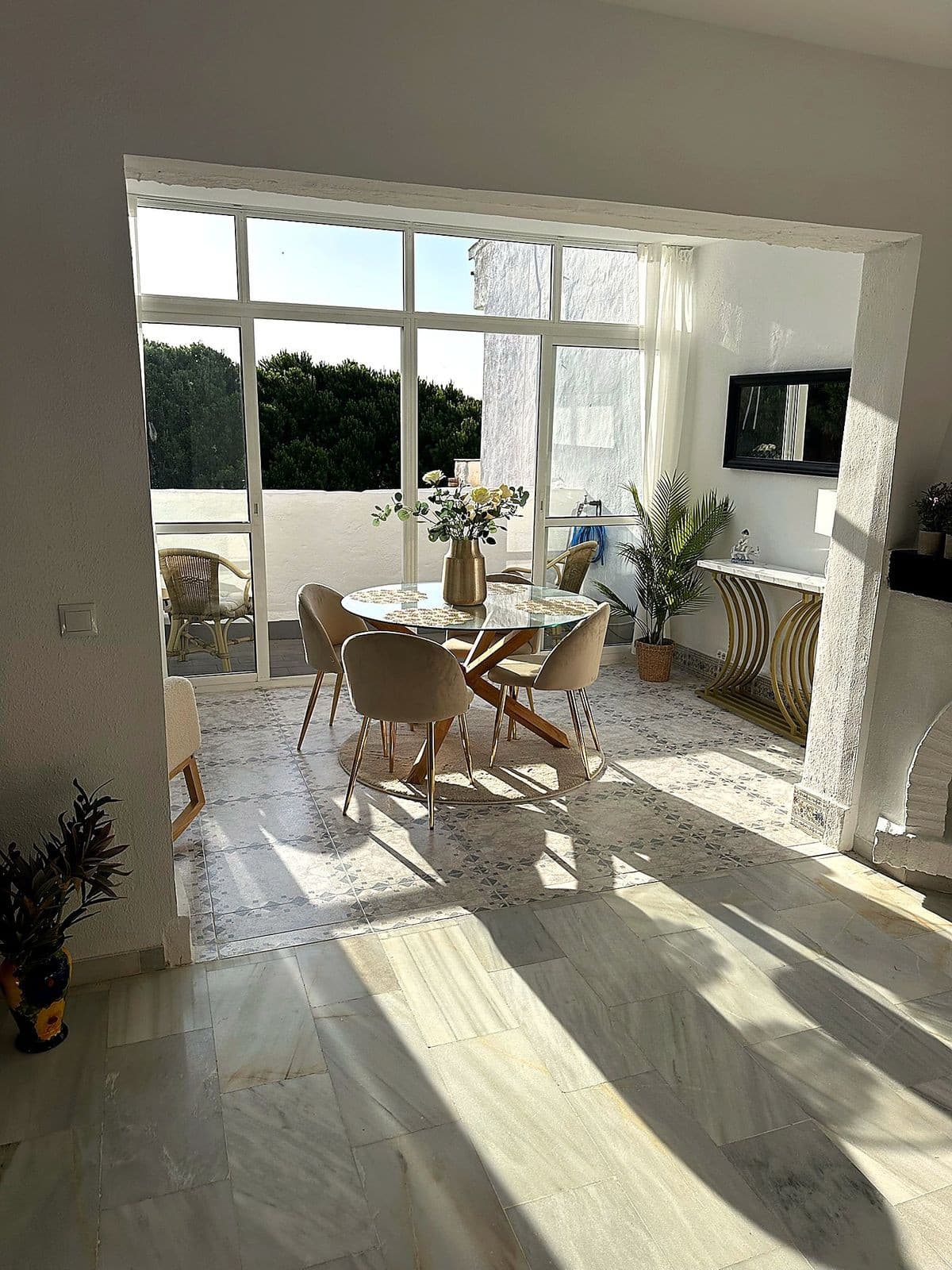 Top Floor Apartment in Calahonda — photo 7 of 10