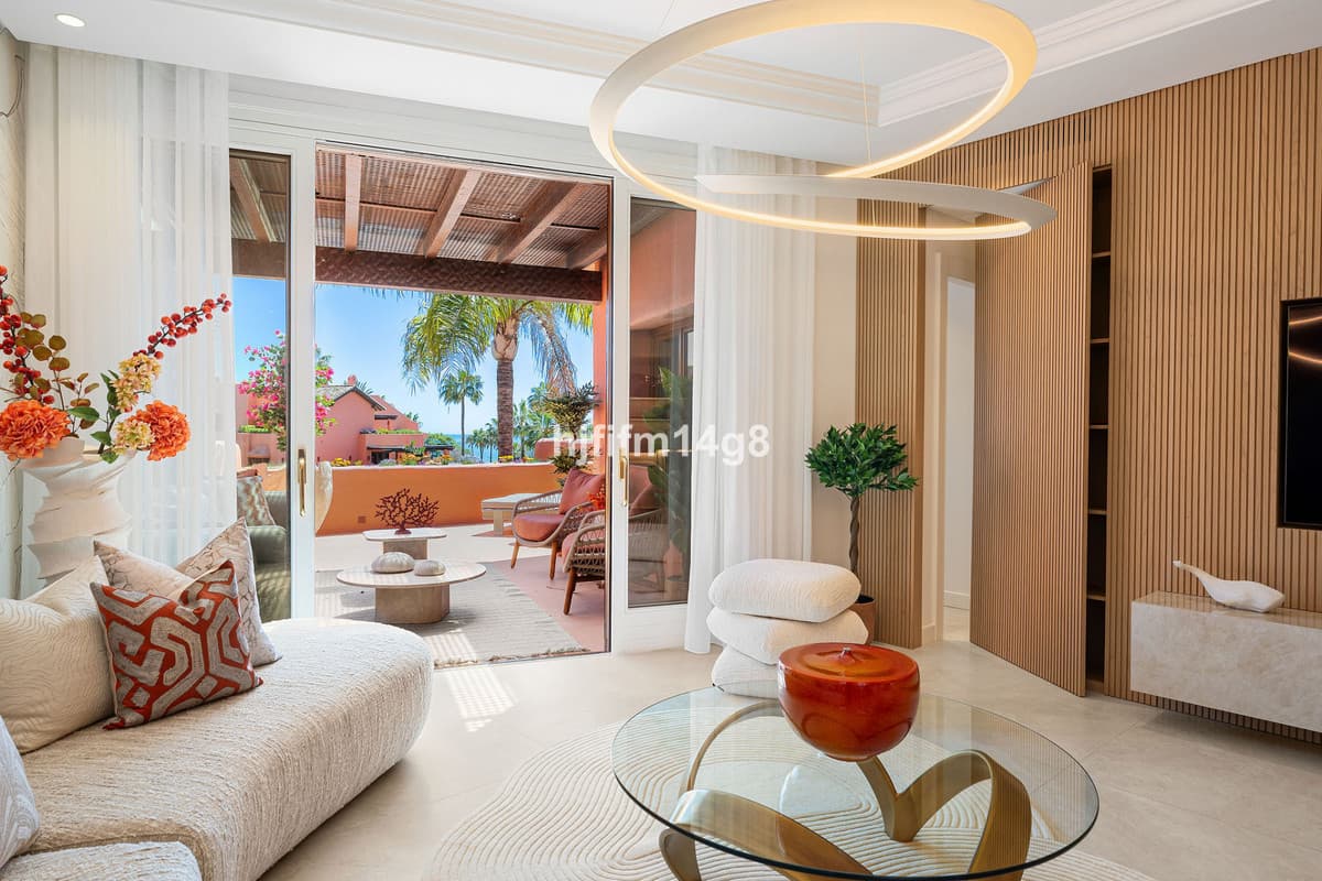 Penthouse Duplex in Estepona — photo 4 of 10