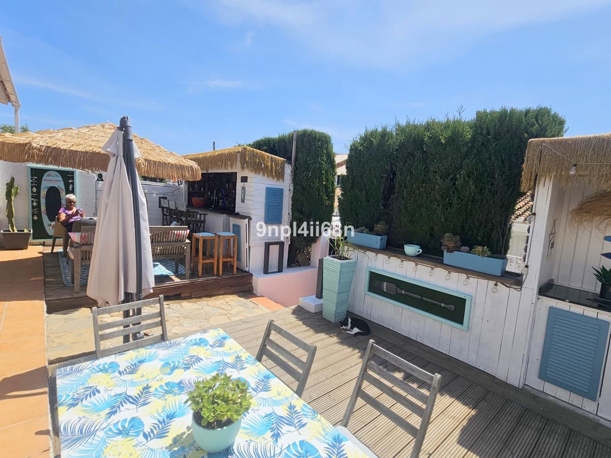 Detached Villa in Calypso — photo 4 of 10