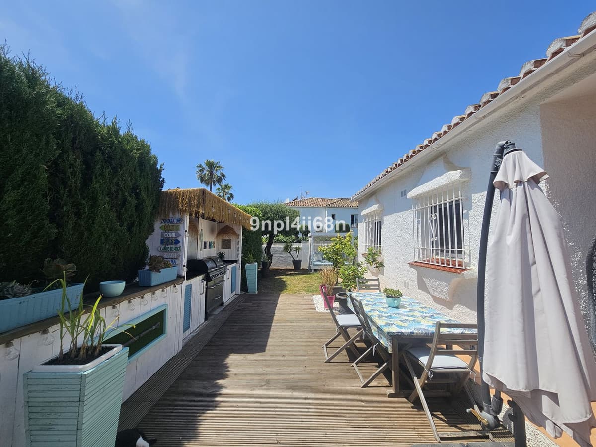 Detached Villa in Calypso — photo 5 of 10