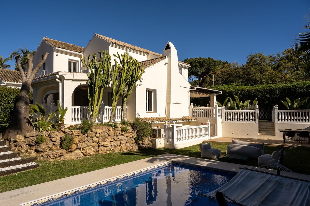 Detached Villa in El Rosario — photo 1 of 10